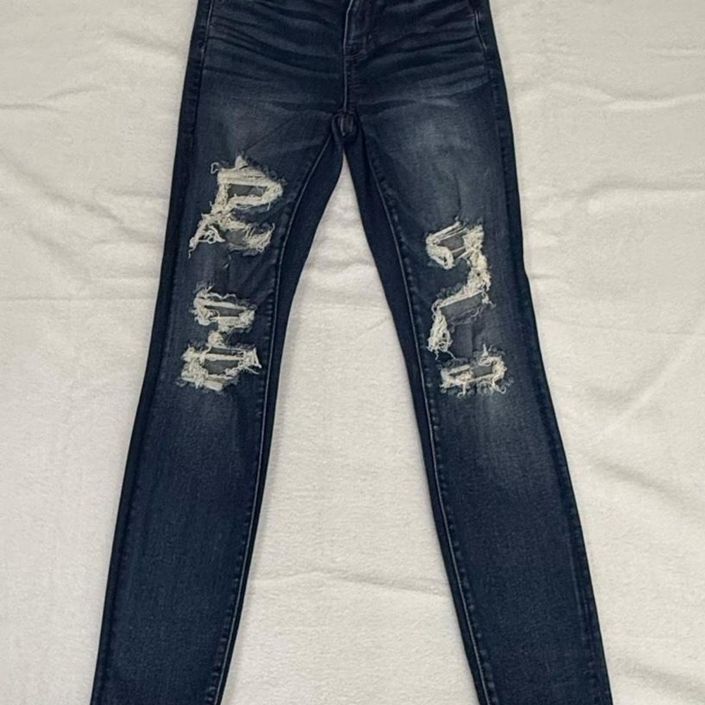 American Eagle Outfitters navy blue skinny jeans with distressed details size 4